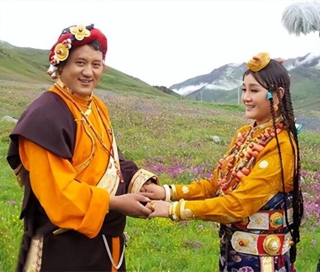 记者：沙特足协与参加亚冠球队的代表开会，商讨后续赛程解决方案